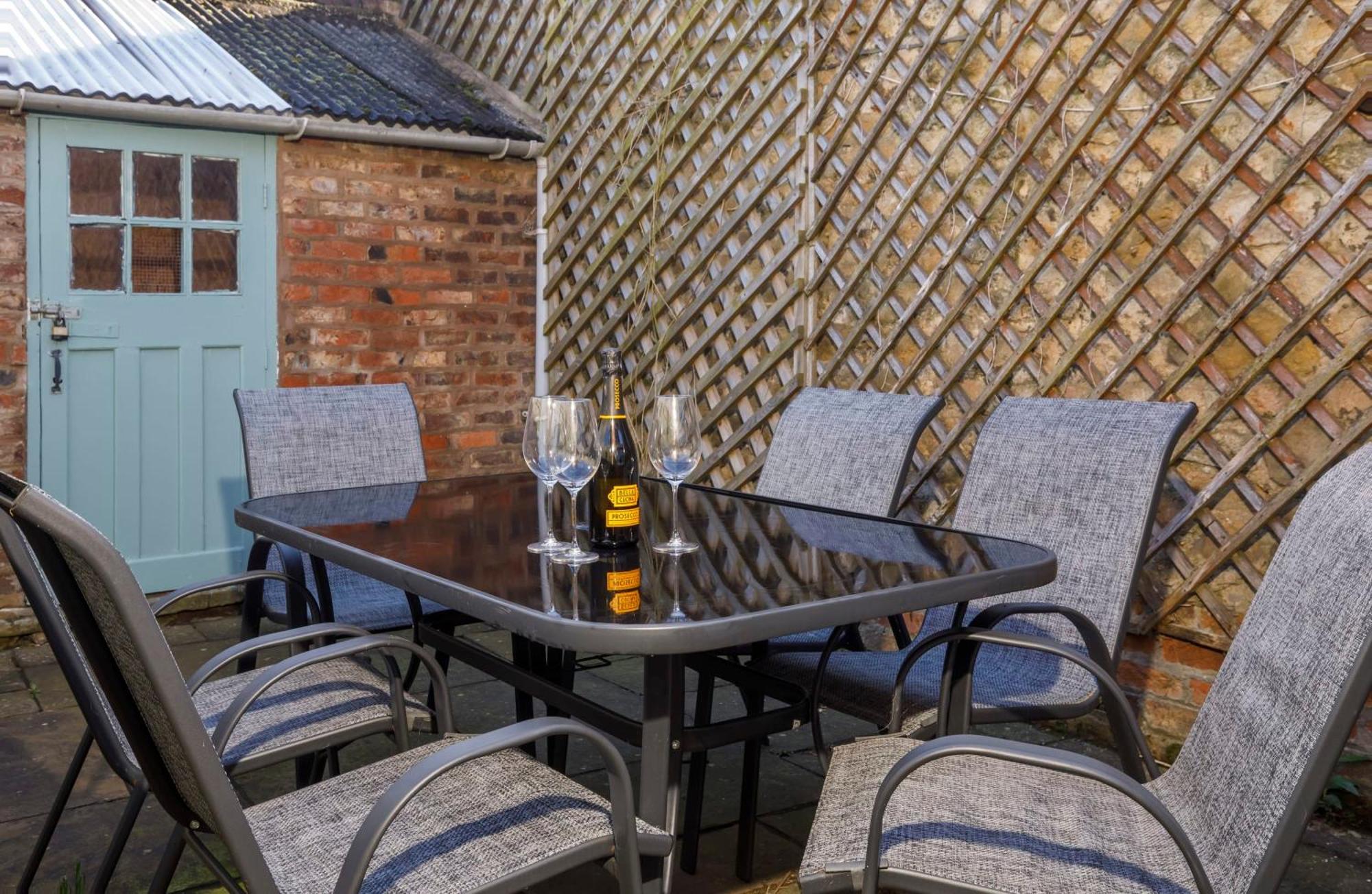 2 Bed, Pet Friendly Sleeps 6 In Norton Villa Norton  Exterior photo